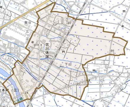 古川休塚とその周辺の地図。町の範囲を重ねている