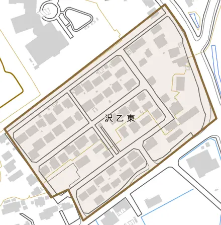 沢乙東とその周辺の地図。町の範囲を重ねている