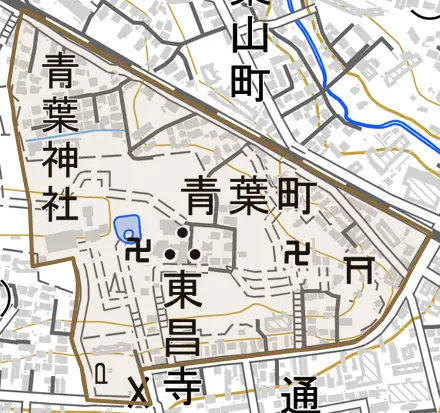 青葉町とその周辺の地図。町の範囲を重ねている