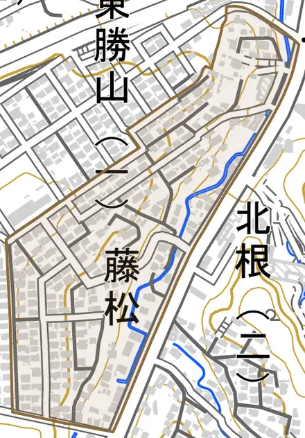 藤松とその周辺の地図。町の範囲を重ねている
