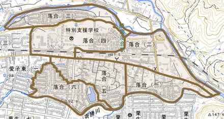 落合とその周辺の地図。町の範囲を重ねている
