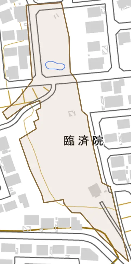 臨済院とその周辺の地図。町の範囲を重ねている
