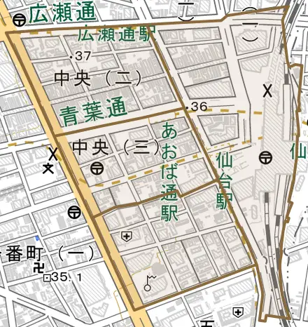 中央とその周辺の地図。町の範囲を重ねている