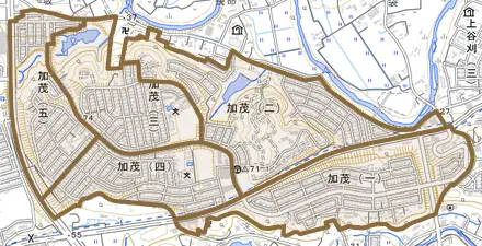 加茂とその周辺の地図。町の範囲を重ねている