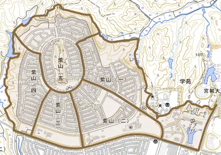 紫山とその周辺の地図。町の範囲を重ねている