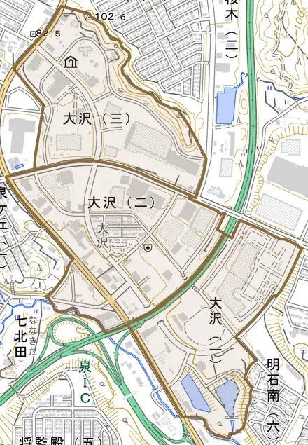 大沢とその周辺の地図。町の範囲を重ねている