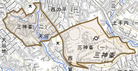 三神峯とその周辺の地図。町の範囲を重ねている
