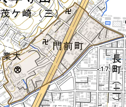 門前町とその周辺の地図。町の範囲を重ねている