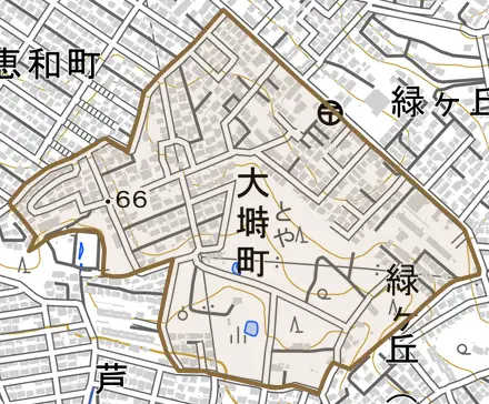 大塒町とその周辺の地図。町の範囲を重ねている