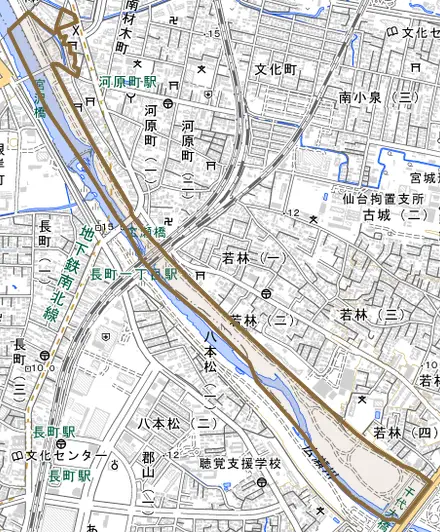 堰場とその周辺の地図。町の範囲を重ねている
