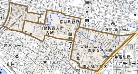 古城とその周辺の地図。町の範囲を重ねている