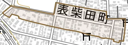 表柴田町とその周辺の地図。町の範囲を重ねている