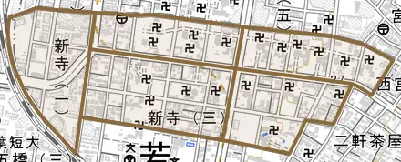 新寺とその周辺の地図。町の範囲を重ねている