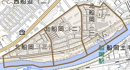 北船岡とその周辺の地図。町の範囲を重ねている