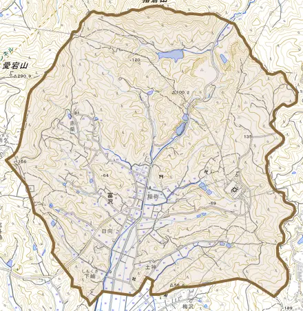 大字富沢とその周辺の地図。町の範囲を重ねている