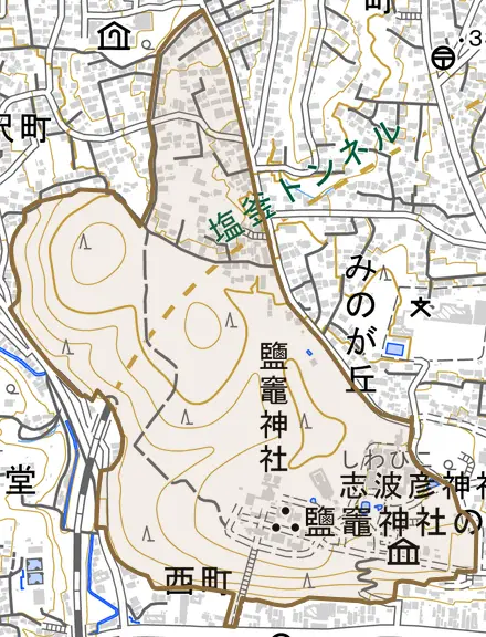 一森山とその周辺の地図。町の範囲を重ねている
