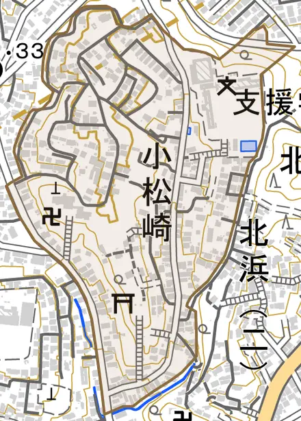 小松崎とその周辺の地図。町の範囲を重ねている