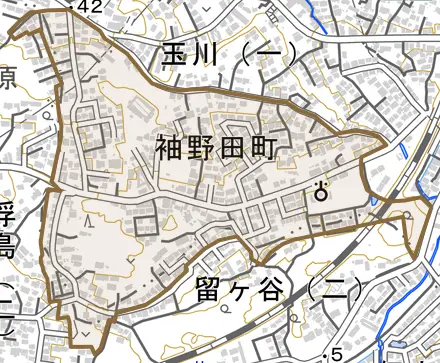 袖野田町とその周辺の地図。町の範囲を重ねている