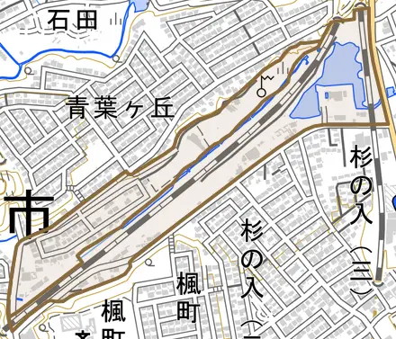 越の浦とその周辺の地図。町の範囲を重ねている