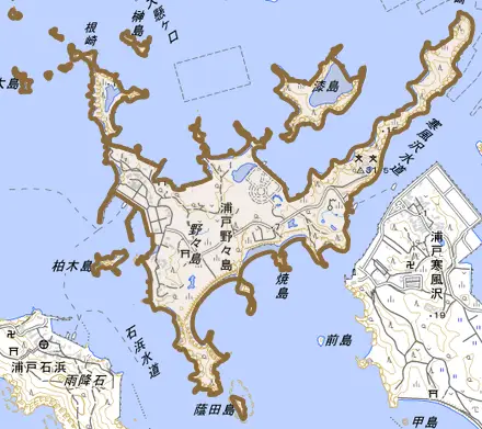 浦戸野々島とその周辺の地図。町の範囲を重ねている