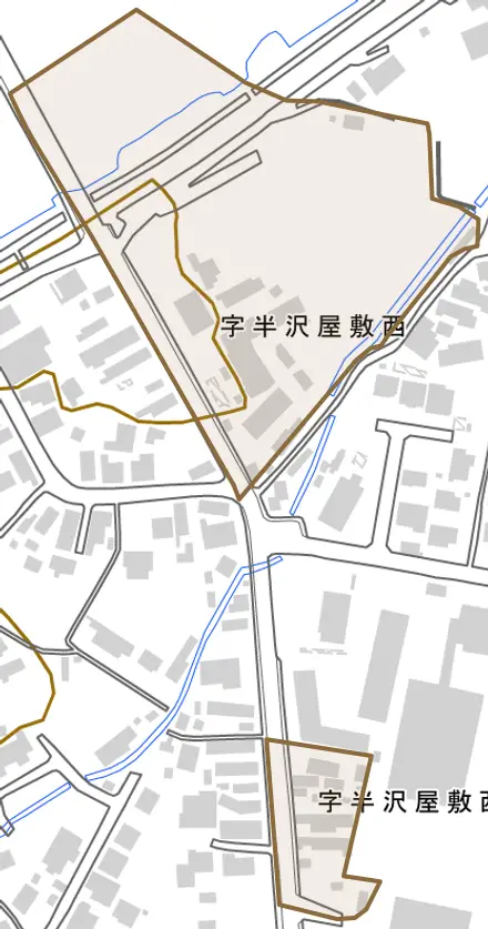 字半沢屋敷西とその周辺の地図。町の範囲を重ねている