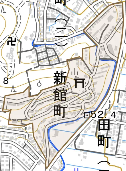 新館町とその周辺の地図。町の範囲を重ねている
