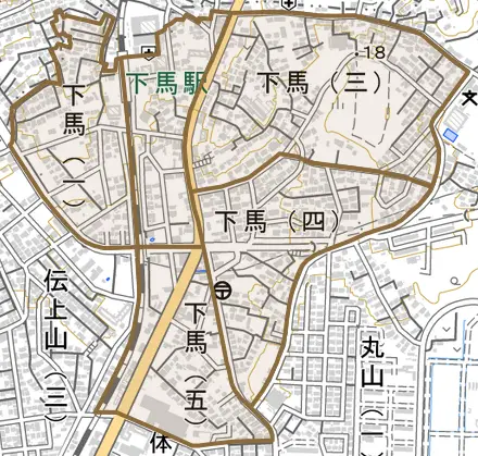 下馬とその周辺の地図。町の範囲を重ねている