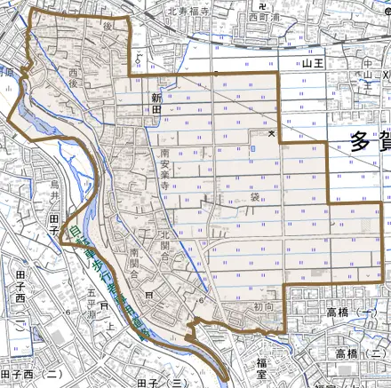 新田とその周辺の地図。町の範囲を重ねている