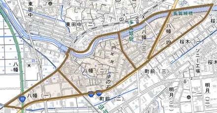 八幡とその周辺の地図。町の範囲を重ねている