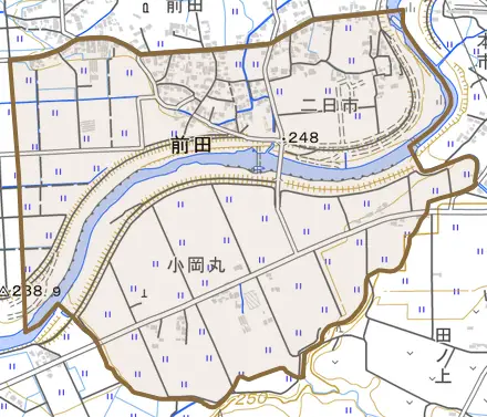 大字前田とその周辺の地図。町の範囲を重ねている