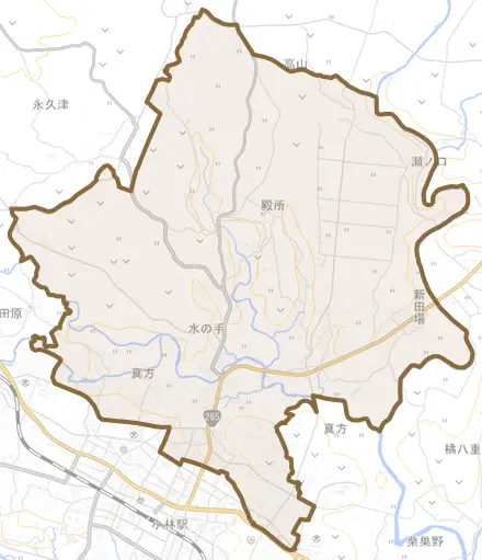 真方とその周辺の地図。町の範囲を重ねている