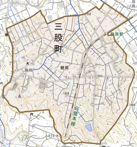 大字餅原とその周辺の地図。町の範囲を重ねている