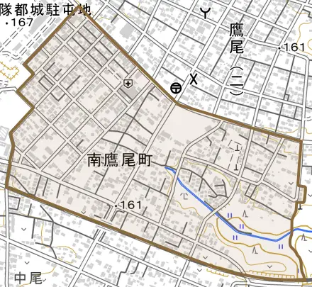 南鷹尾町とその周辺の地図。町の範囲を重ねている