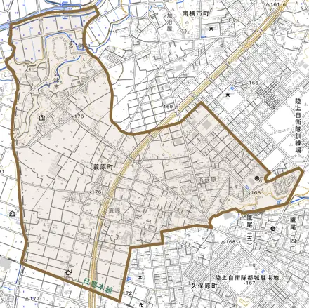 蓑原町とその周辺の地図。町の範囲を重ねている