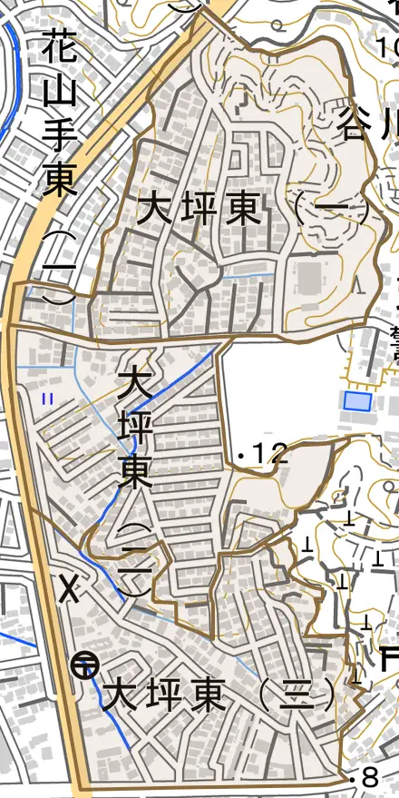 大坪東とその周辺の地図。町の範囲を重ねている