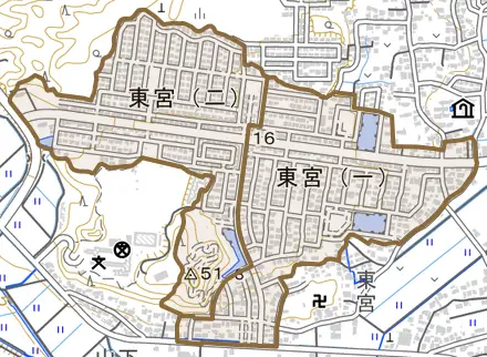 東宮とその周辺の地図。町の範囲を重ねている