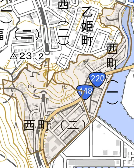 西町とその周辺の地図。町の範囲を重ねている