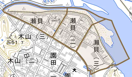 瀬貝とその周辺の地図。町の範囲を重ねている