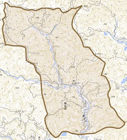 大字隈谷丙とその周辺の地図。町の範囲を重ねている