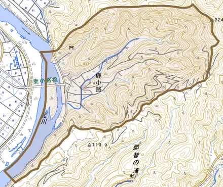 鹿小路とその周辺の地図。町の範囲を重ねている
