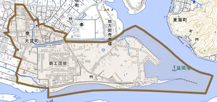 大武町とその周辺の地図。町の範囲を重ねている