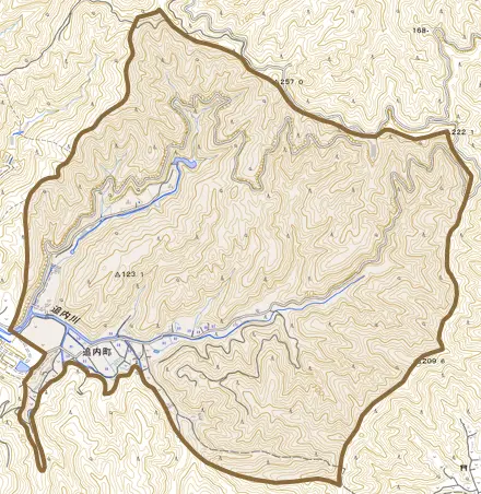 追内町とその周辺の地図。町の範囲を重ねている