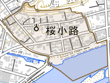 桜小路とその周辺の地図。町の範囲を重ねている