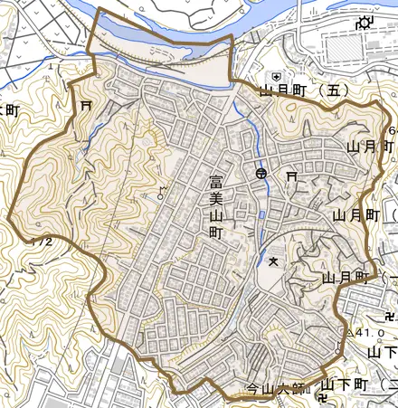 富美山町とその周辺の地図。町の範囲を重ねている