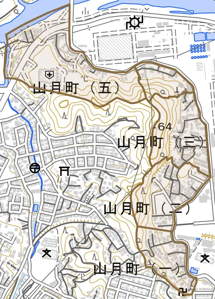 山月町とその周辺の地図。町の範囲を重ねている