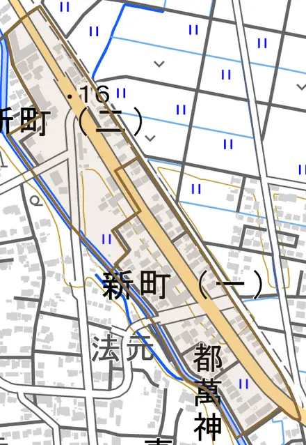 新町とその周辺の地図。町の範囲を重ねている