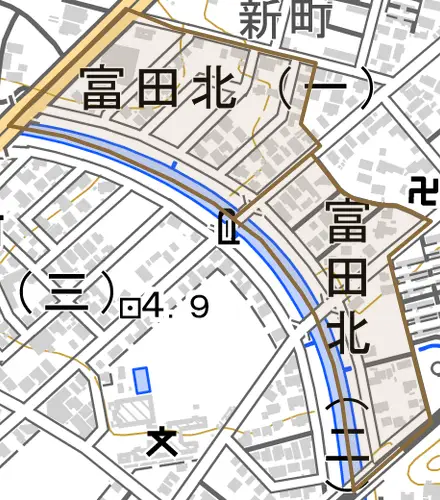 富田北とその周辺の地図。町の範囲を重ねている