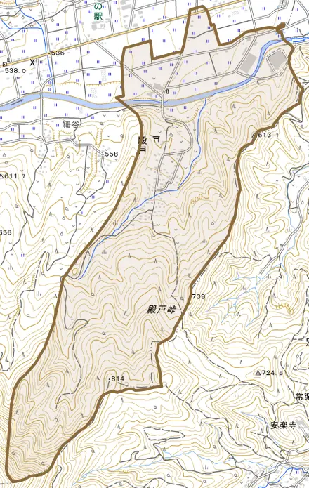 大字殿戸とその周辺の地図。町の範囲を重ねている