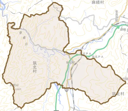 坂北とその周辺の地図。町の範囲を重ねている