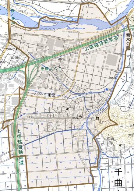大字雨宮とその周辺の地図。町の範囲を重ねている